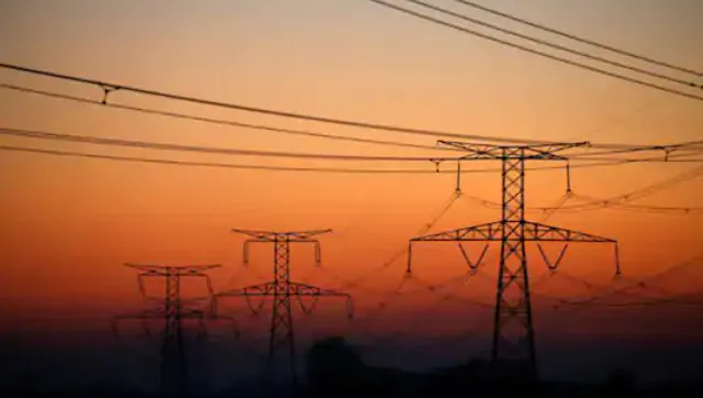 भारत के बिजली क्षेत्र में इकाइयां समय पर पैसा न मिलने पर बिक रही हैं