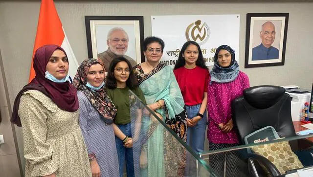 राष्ट्रीय महिला आयोग ने जम्मू-कश्मीर लड़कियों के प्रतिनिधिमंडल के दिल्ली दौरे को प्रायोजित किया