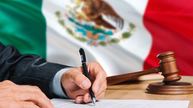 मेक्सिको में वित्तीय प्रणाली को “क्षति” के डर से बिटकॉइन को विनियमित करने के लिए कोई कानून नहीं है