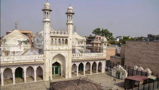 ज्ञानवापी मामला: AIMPLB ने मौलवियों से शुक्रवार को नमाज से पहले मस्जिदों के बारे में प्रचार करने का आग्रह किया