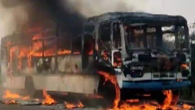 देखें: अमरावती-नागपुर राष्ट्रीय राजमार्ग पर 35 जहाज पर MSRTC बस में आग लग गई